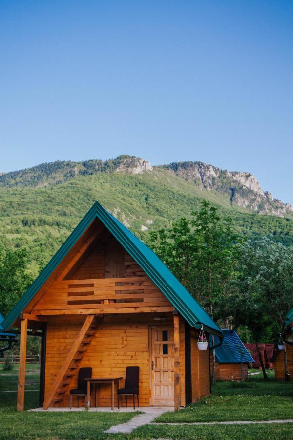 Camp Sutjeska Hotel Тиентище Екстериор снимка