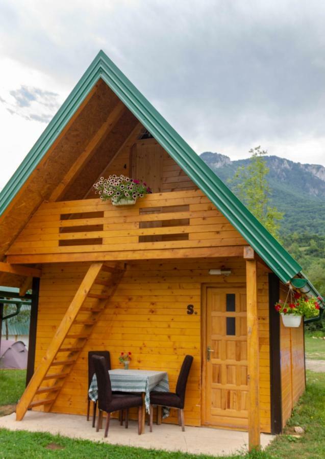 Camp Sutjeska Hotel Тиентище Екстериор снимка