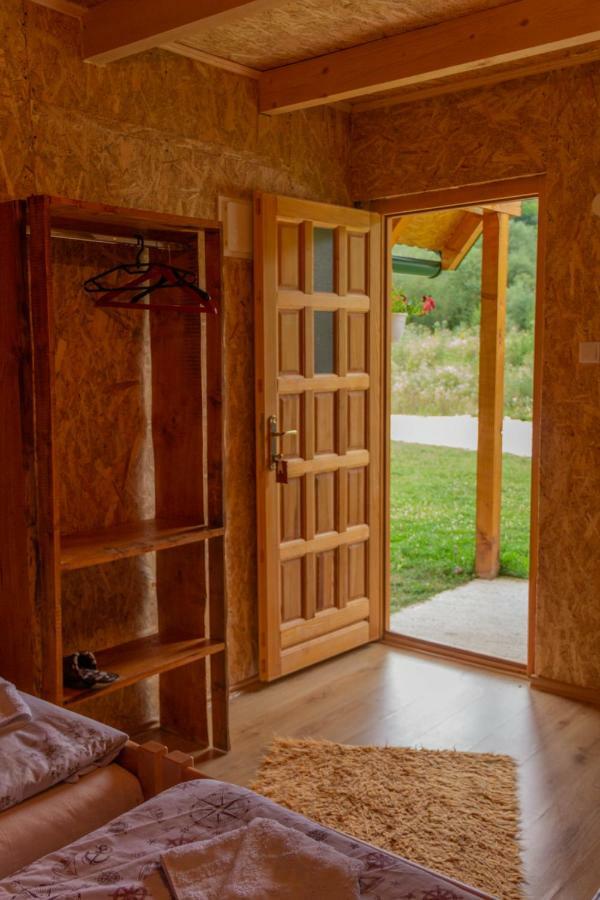 Camp Sutjeska Hotel Тиентище Екстериор снимка