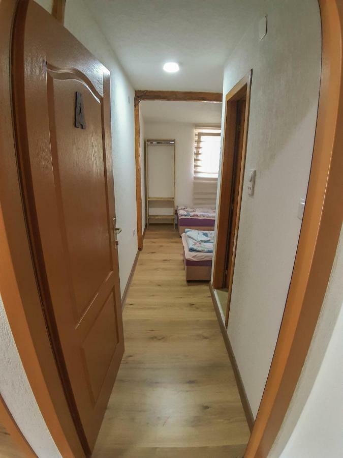 Camp Sutjeska Hotel Тиентище Екстериор снимка