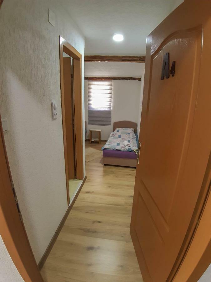 Camp Sutjeska Hotel Тиентище Екстериор снимка