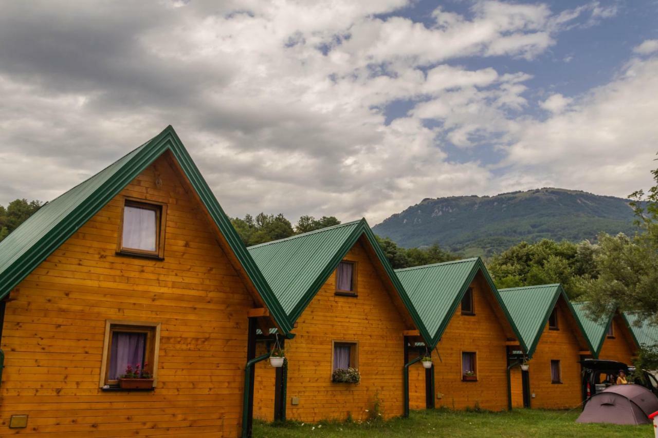 Camp Sutjeska Hotel Тиентище Екстериор снимка