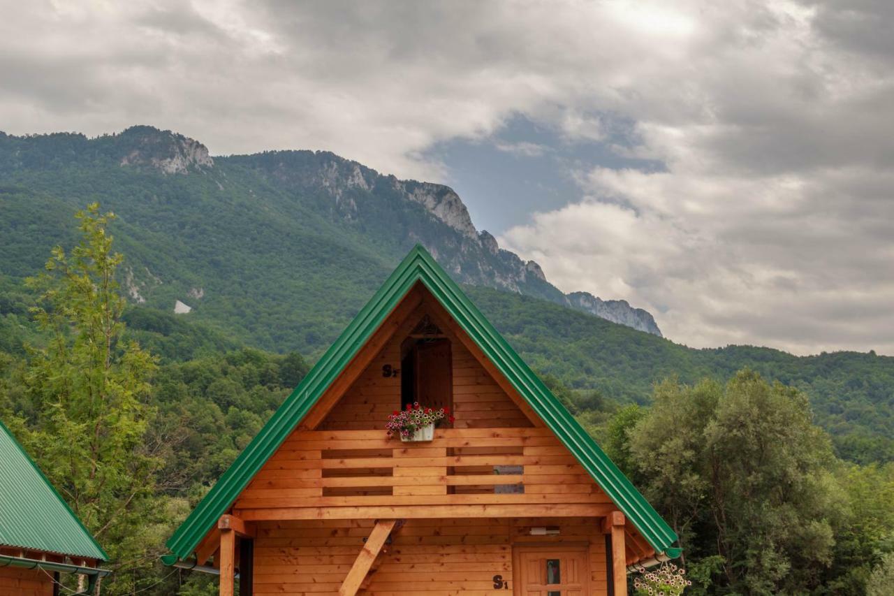 Camp Sutjeska Hotel Тиентище Екстериор снимка