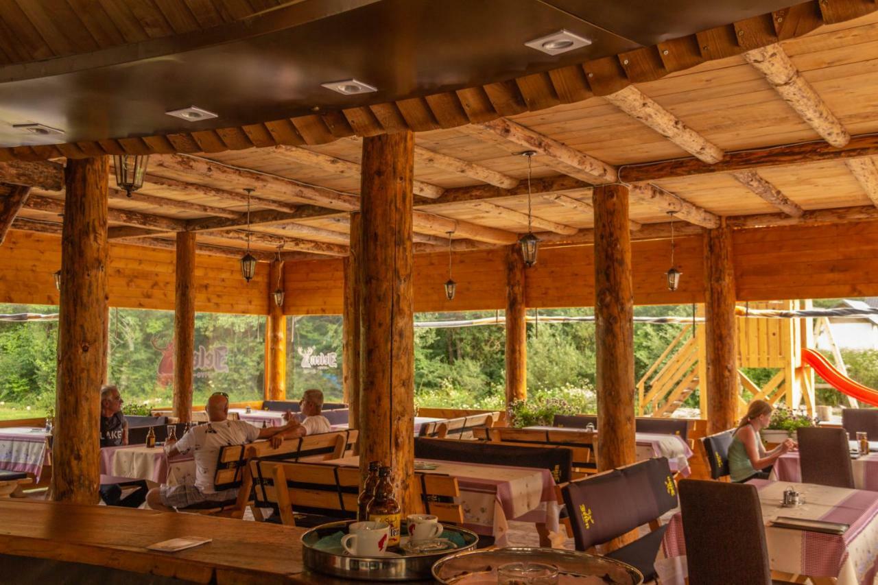 Camp Sutjeska Hotel Тиентище Екстериор снимка